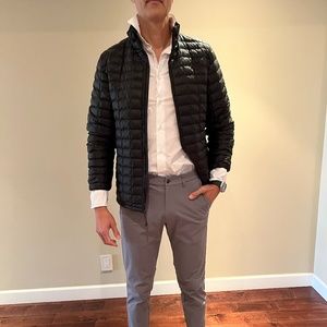 The North Face Leightweight Black Puffer Jacket